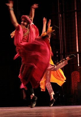 Raising Dust: A Cultural History of Dance in Palestine by Rowe, Nicholas