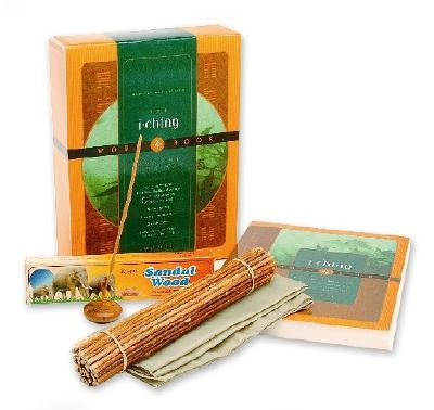 The I Ching Workbook Gift Set [With Workbook and Incense, Holder, 50 Yarrow Stalks, Cloth] by Wei, Wu